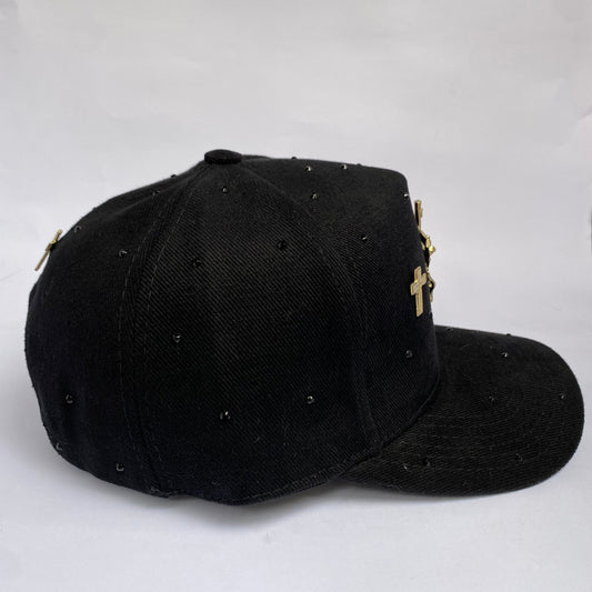Gorra Cruz Dorada Ajustable Negra