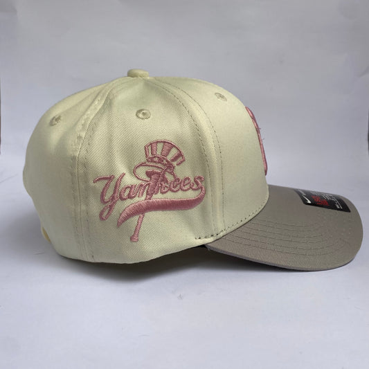 Gorra New York Yankees Nike Classics Beige / Rosa